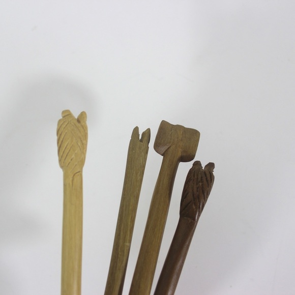 Vintage Set of Carved Safari Animal Wood Condiment or Sugar Spoons, Set of Four - Picture 9 of 10